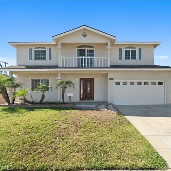 SPRAWLING HOME OFFERING SPACE, COMFORT, AND CREATIVITY