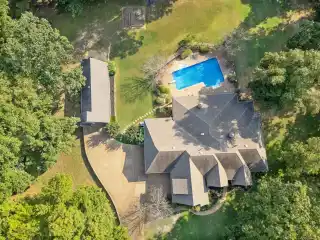 Exquisite Custom Estate Surrounded by Nature