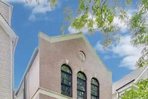 High-End Viking Kitchen Anchors Stylish Interiors