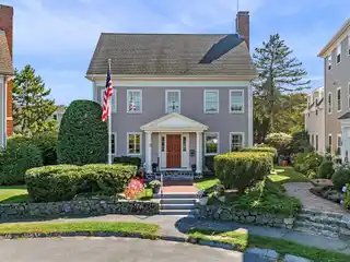 Seaside Colonial Offers Fabulous Ocean/harbor Views