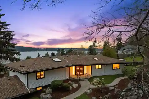 Fully Remodeled Shared Waterfront View Home