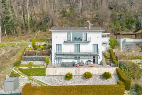 Four Bedroom Home with Elevated Views