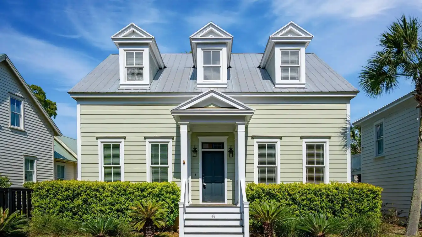 Charming Home in Desirable I'on