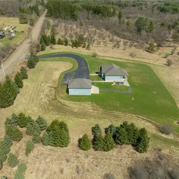 EXCEPTIONAL 300-PLUS-ACRE PROPERTY