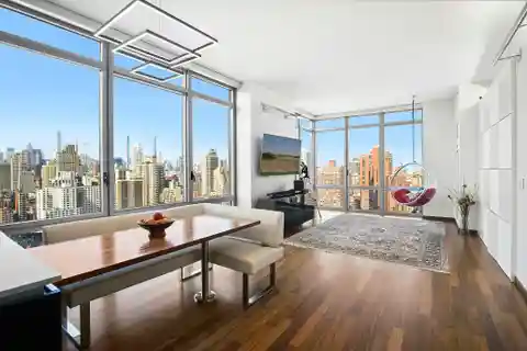 Sprawling Upper East Side Penthouse Retreat