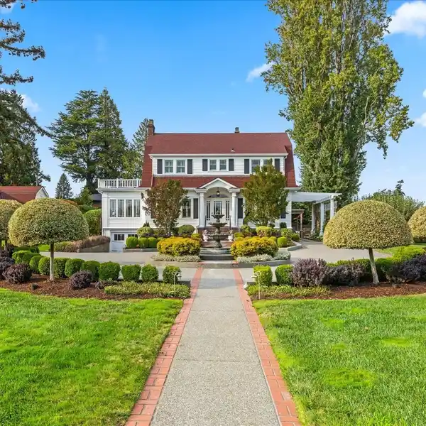 THE MOST ICONIC HOME IN EDMONDS
