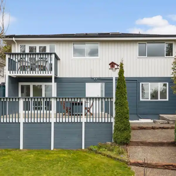 STYLISHLY RENOVATED 1940S CHARACTER HOME