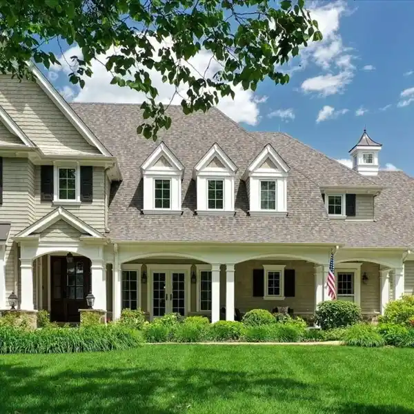 UNPARALLELED CRAFTSMANSHIP IN PRESTIGIOUS GREEN ACRES