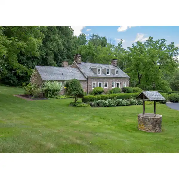 HISTORIC 1737 HOME IN SERENE COUNTRYSIDE