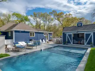 Newly Renovated Sag Harbor Village Bunaglow