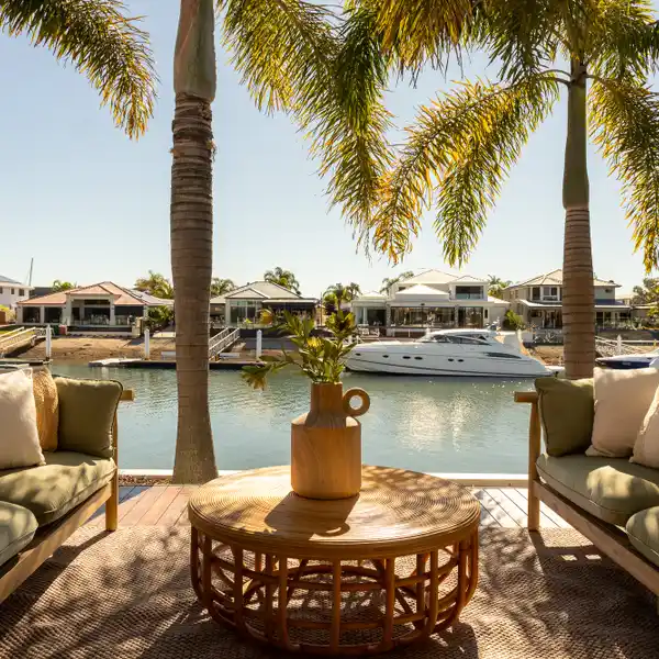 THE EPITOME OF FIVE STAR WATERFRONT LIVING