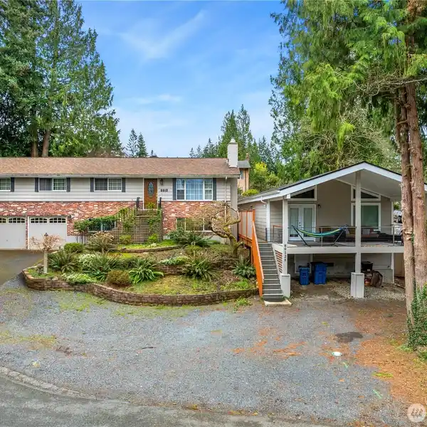 UNIQUE OPPORTUNITY IN EDMONDS