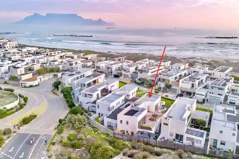 Luxurious Estate Living at Waters Edge - Big Bay