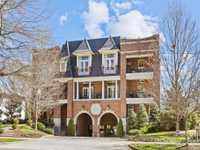 ELEGANCE AND COMFORT IN THE HEART OF MYERS PARK