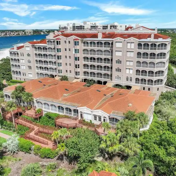 EXCLUSIVE HIDEAWAY BEACH COTTAGE ON MARCO ISLAND