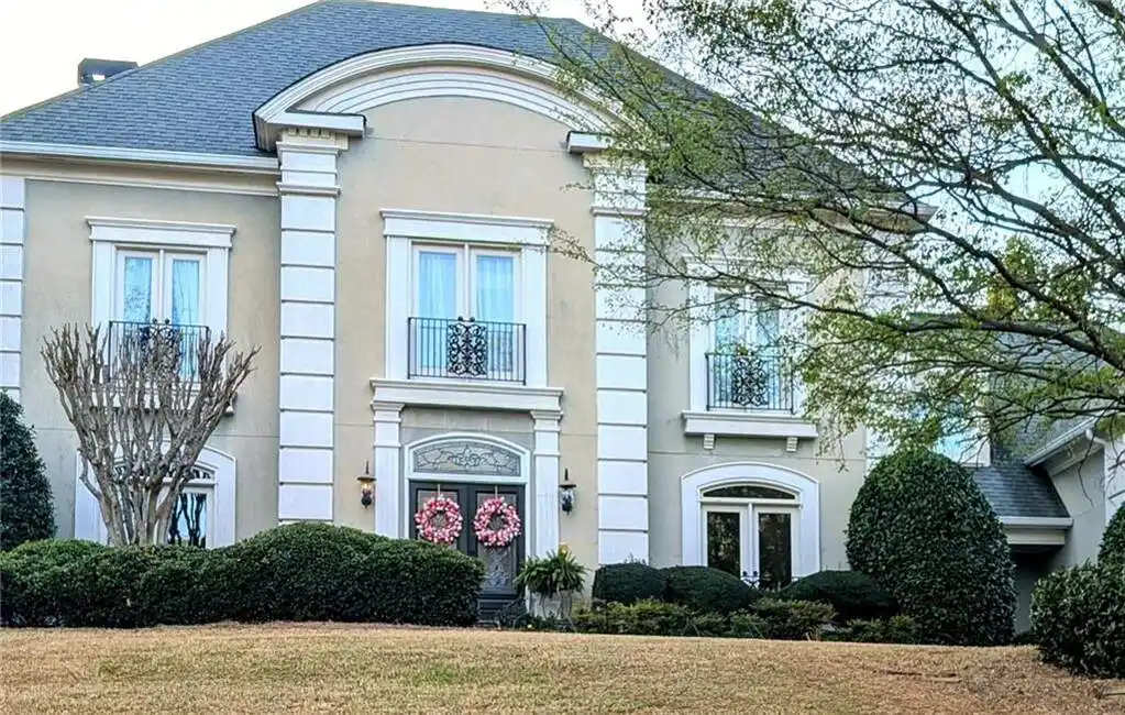 Exceptional Estate Home in Country Club of the South