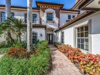 Spaciousness and Grace in the Center of Mediterra