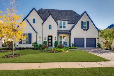 North-Facing Estate Is a Showcase of Refined Elegance