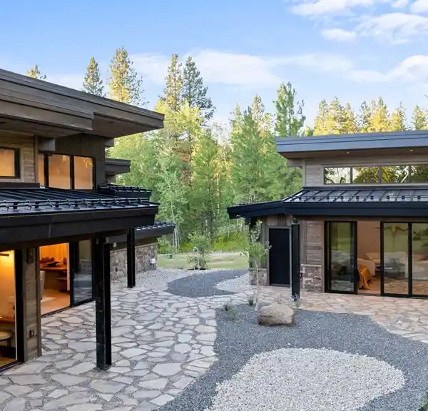 LUXURY MOUNTAIN MODERN HOME ON ACREAGE