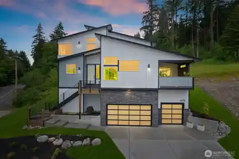 New Corner Home at River Rock Auburn