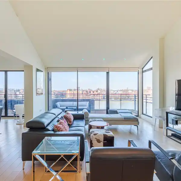 EXCEPTIONAL DUPLEX APARTMENT WITH PANORAMIC VIEWS