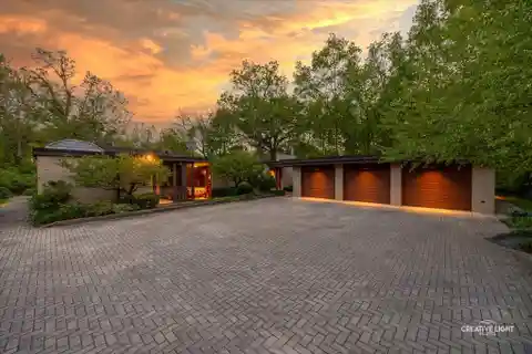 Iconic Mid-century Masterpiece on Private Acres