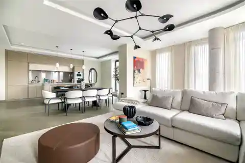 Exceptional Apartment with Hyde Park Views