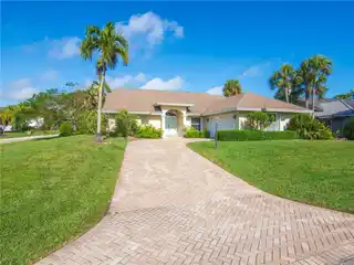 Lovely Pool Home in Castaway Cove