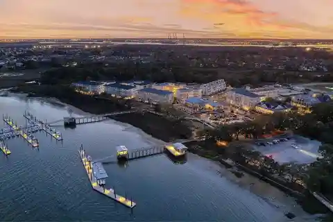 Luxury Dream Condominium at the Waterfront on Daniel Island