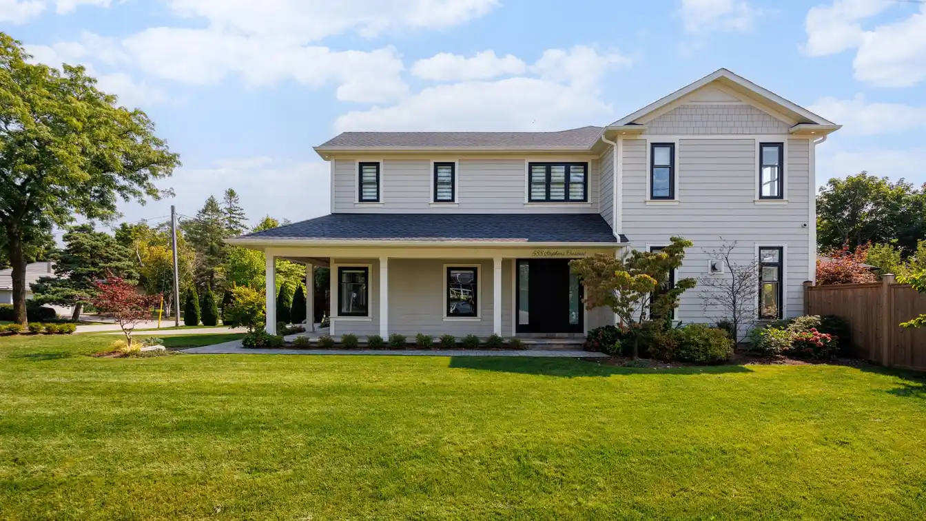 Beautifully Designed Modern Farmhouse