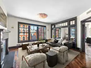 Boutique Nolita Luxury with Iconic Views