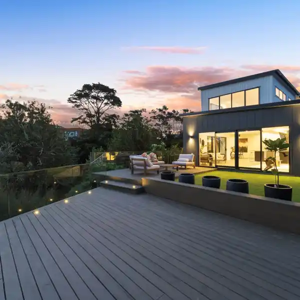 SUNLIT DESIGNER HOME WITH PREMIUM FINISHES