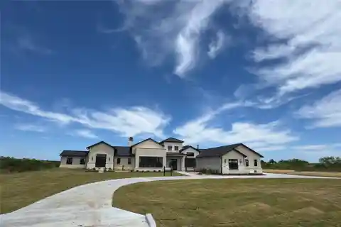 Modern Luxe New Build with Timeless Appeal