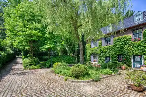 Perfection in Close Contact with Nature – Historic Property with Modern Comfort