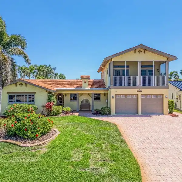 MEDITERRANEAN BEAUTY IN YACHT CLUB ESTATES