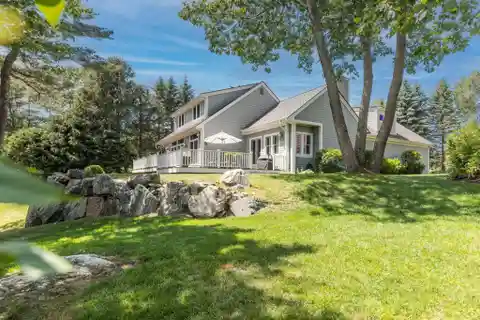 Contemporary Cape in Sought-After Wentworth