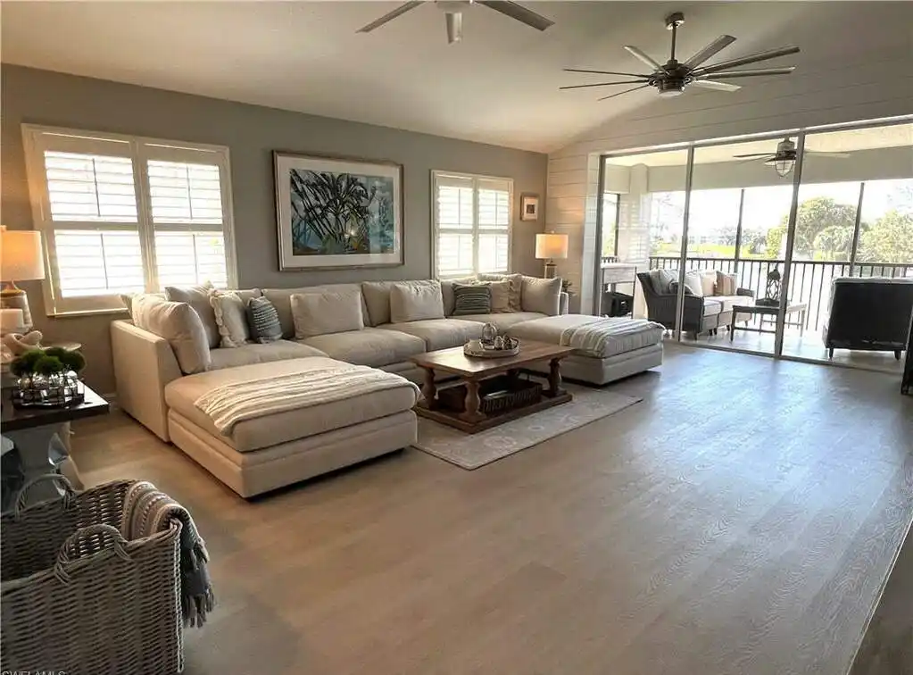 Totally Renovated Unit with Magnificent Views