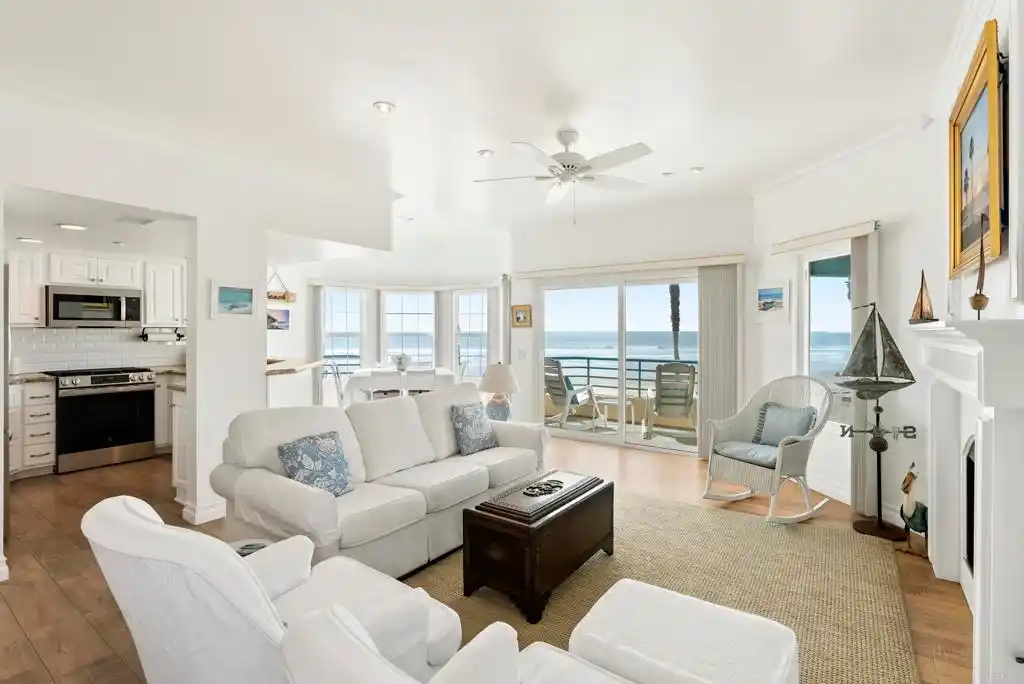 Exceptional Front Row End-unit Condo