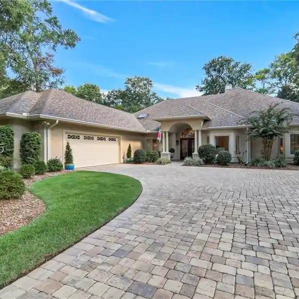 STUNNING ONE-LEVEL HOME
