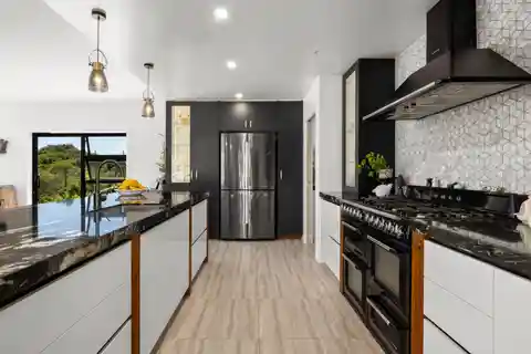 Modern Elegance on Native Bush Sanctuary