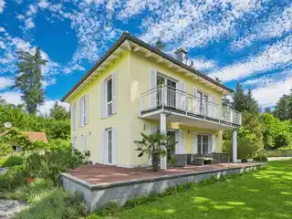 Amazing Retreat with Main House Plus Guest Home and Cabin