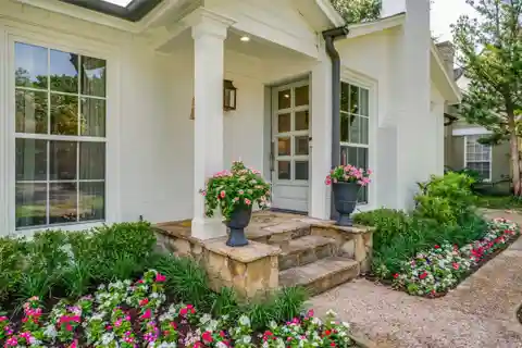 Highland Park West Cottage with Pool
