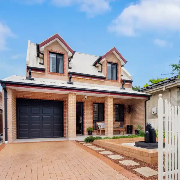 IMMACULATE HOME ON A PEACEFUL STREET