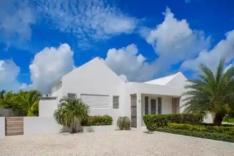 Luxurious Villa Nestled in Exclusive Providenciales
