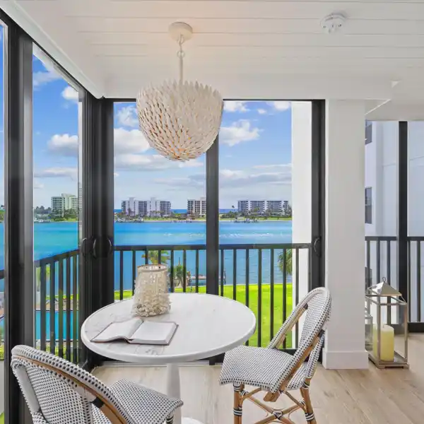 RENOVATED INTRACOASTAL CONDO WITH PANORAMIC OCEAN VIEWS