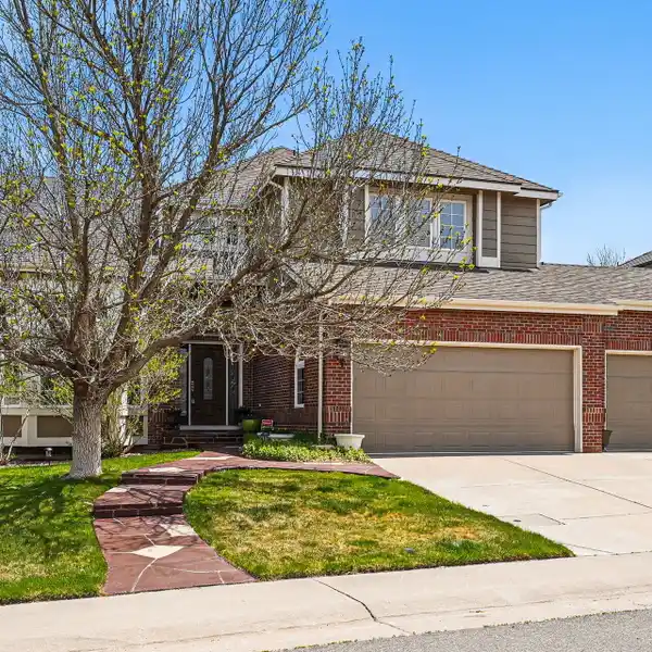 BEAUTIFUL HOME IN DESIRABLE KENTLEY HILLS