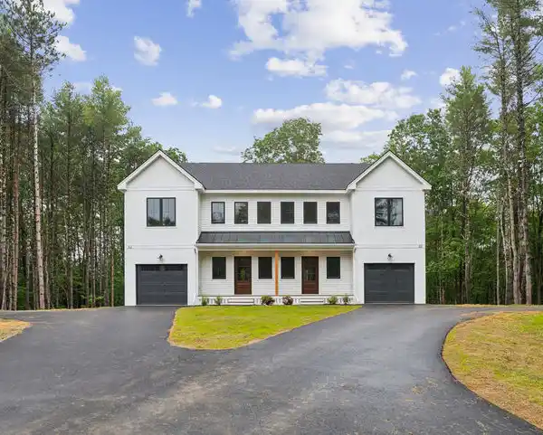 INCREDIBLE OPPORTUNITY IN OAKEN RIDGE