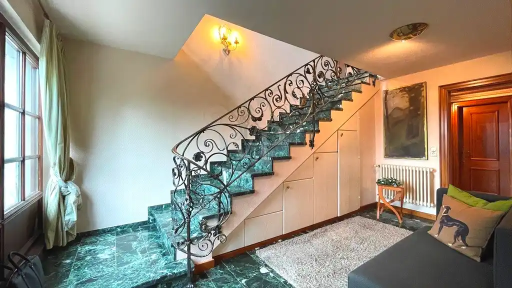 Breathtaking Villa Offering Luxury and Comfort