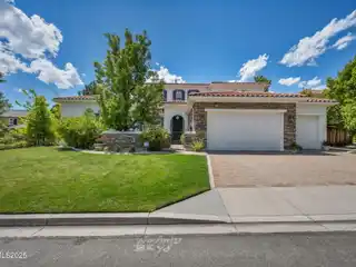 Beautifully Remodeled Home in Prestigious Somersett Country Club