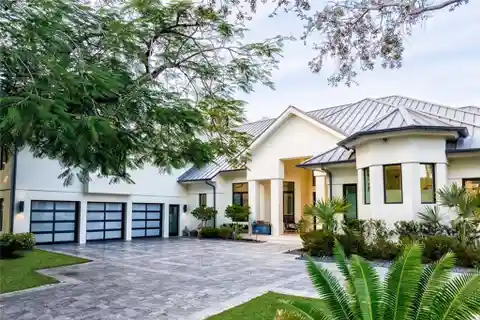 Luxurious Retreat in Prestigious Pelican Bay